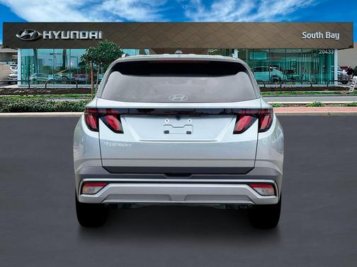 Shimmering Silver 2026 Hyundai TUCSON SEL