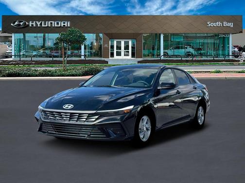 Black 2026 Hyundai ELANTRA SE