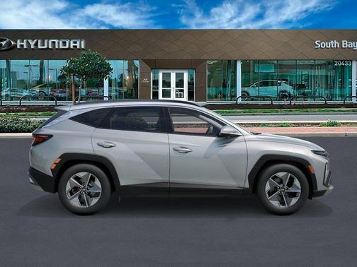 Shimmering Silver 2026 Hyundai TUCSON SEL