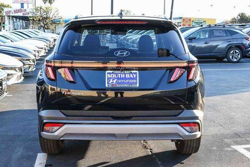 Phantom Black 2026 Hyundai TUCSON SEL Premium