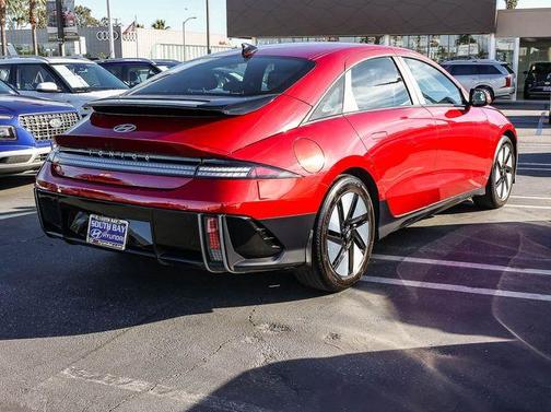 2024 Hyundai IONIQ 6 SE Standard Range