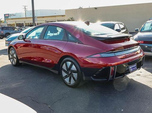 2024 Hyundai IONIQ 6 SE Standard Range