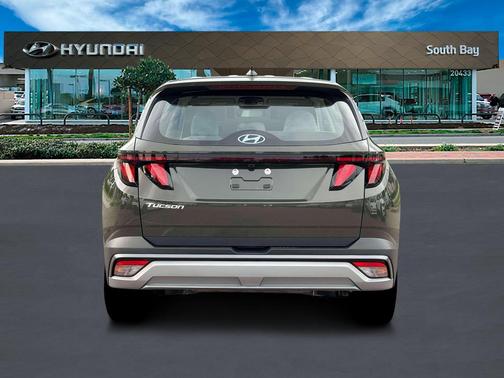 Green 2026 Hyundai TUCSON SE
