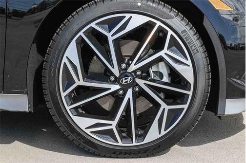 2025 Hyundai IONIQ 6 Limited