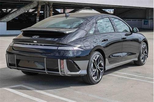 2025 Hyundai IONIQ 6 Limited