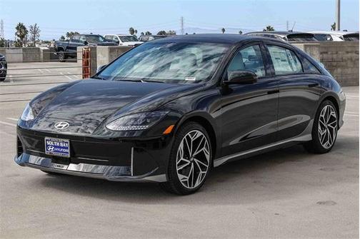 2025 Hyundai IONIQ 6 Limited