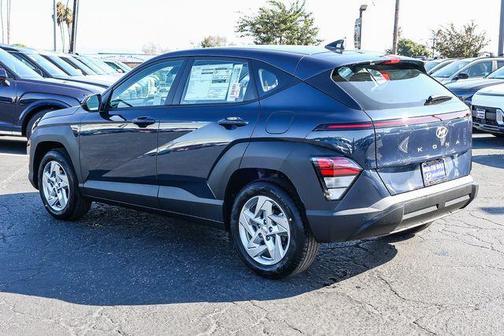 TN6 2027 Hyundai KONA SE