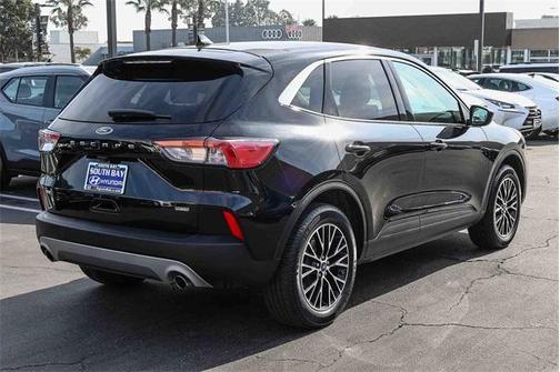 2022 Ford Escape PHEV SE