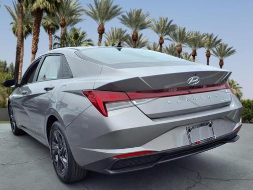 2022 Hyundai ELANTRA HEV Blue