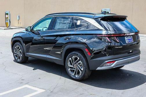 Ash Black 2026 Hyundai TUCSON Hybrid Limited