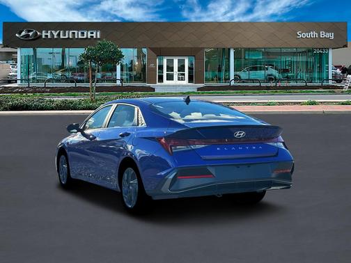 2026 Hyundai ELANTRA SEL