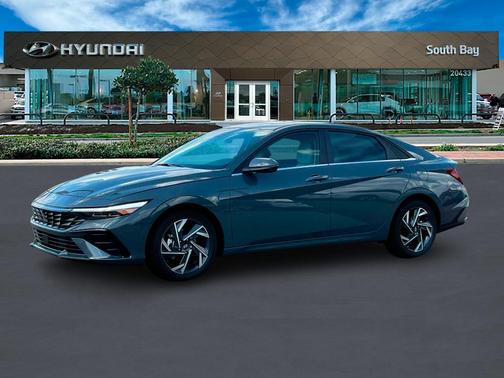 2025 Hyundai ELANTRA Limited