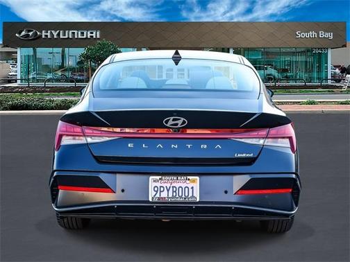 2024 Hyundai ELANTRA Limited