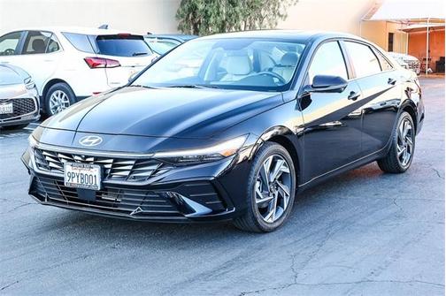 2024 Hyundai ELANTRA Limited