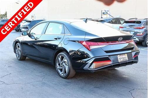 2024 Hyundai ELANTRA Limited