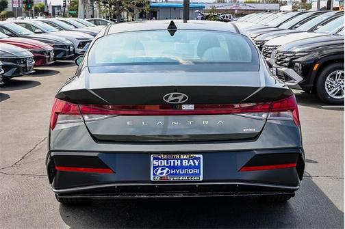 2025 Hyundai ELANTRA HEV Limited