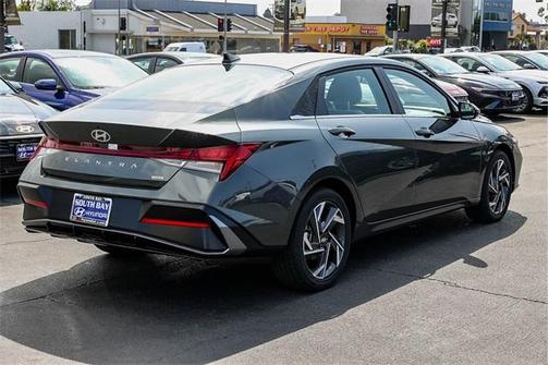 2025 Hyundai ELANTRA HEV Limited