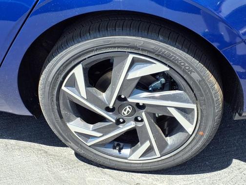 2025 Hyundai ELANTRA HEV Limited