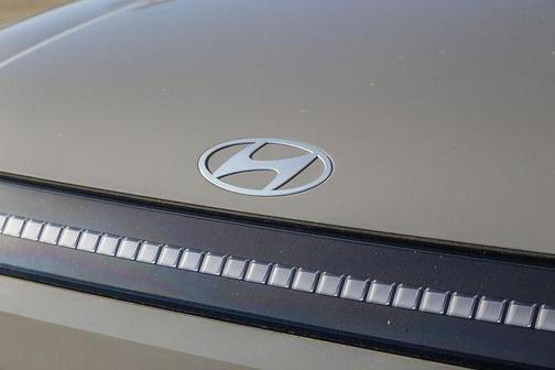 Cyber Gray 2026 Hyundai IONIQ 9 SEL