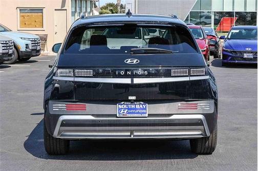 2025 Hyundai IONIQ 5 SEL