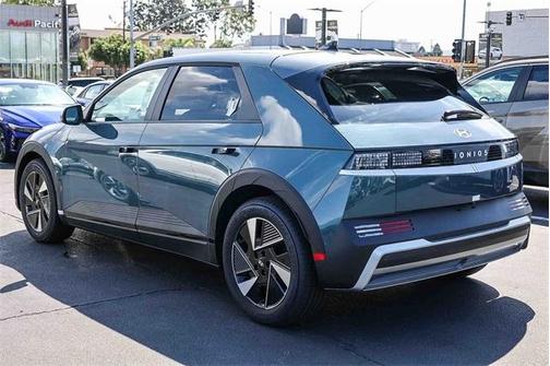 2025 Hyundai IONIQ 5 SE