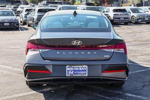 2026 Hyundai ELANTRA HEV Limited