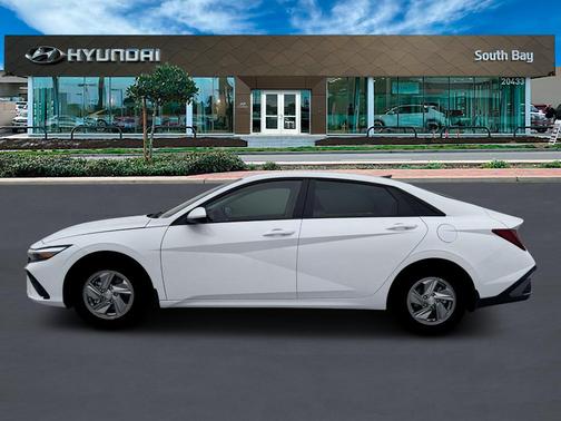 White 2026 Hyundai ELANTRA SE
