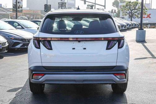 White Pearl 2026 Hyundai TUCSON SEL Premium