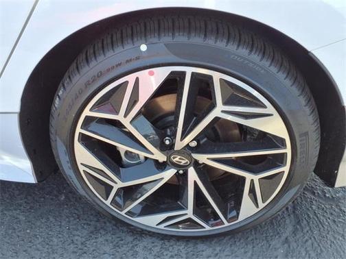 2025 Hyundai IONIQ 6 SEL
