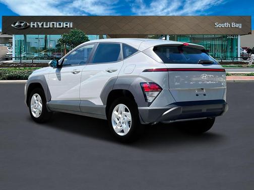2025 Hyundai KONA SE