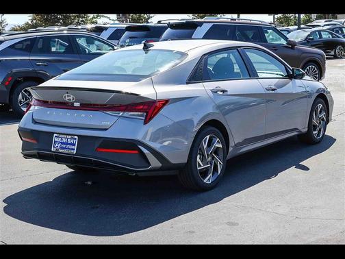 2025 Hyundai ELANTRA HEV SEL Sport