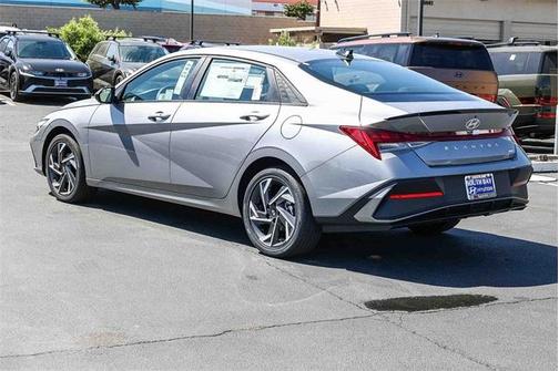 2025 Hyundai ELANTRA HEV SEL Sport