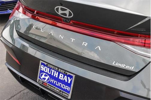 2026 Hyundai ELANTRA Limited