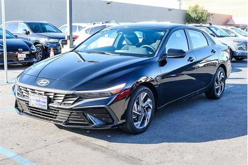 2025 Hyundai ELANTRA HEV SEL