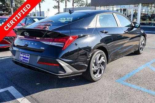 2025 Hyundai ELANTRA HEV SEL