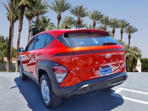 2024 Hyundai KONA SE