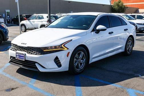 Glacial White Pearl 2023 Kia K5 LXS
