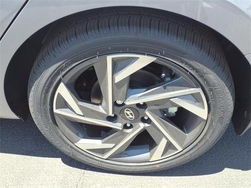 2025 Hyundai ELANTRA HEV Limited
