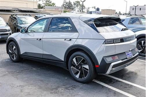 2025 Hyundai IONIQ 5 SE