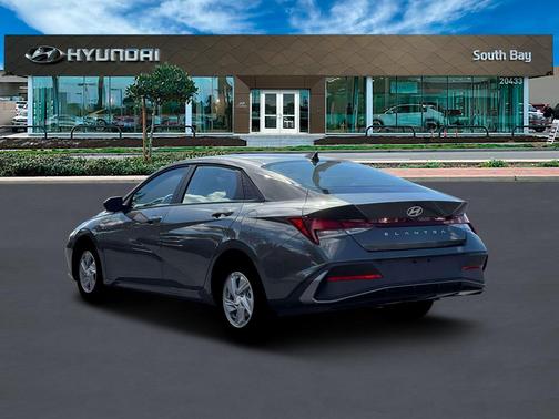 Amazon Gray 2026 Hyundai ELANTRA SE