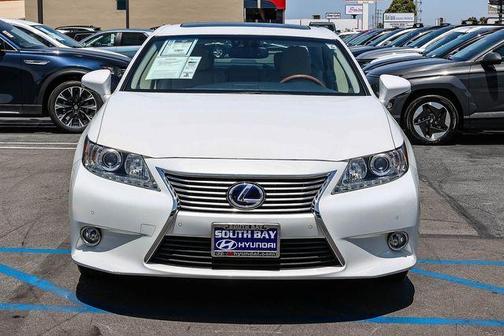 Starfire Pearl 2013 Lexus ES 300h Base