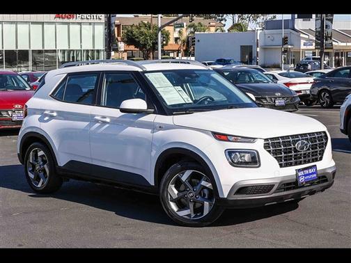2023 Hyundai VENUE SEL