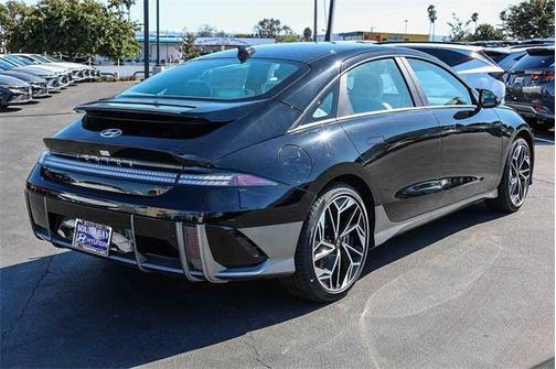 2025 Hyundai IONIQ 6 SEL