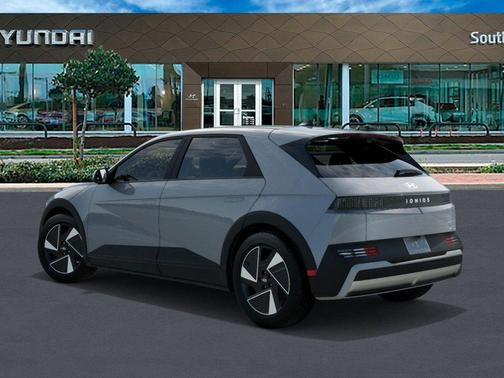2025 Hyundai IONIQ 5 SE