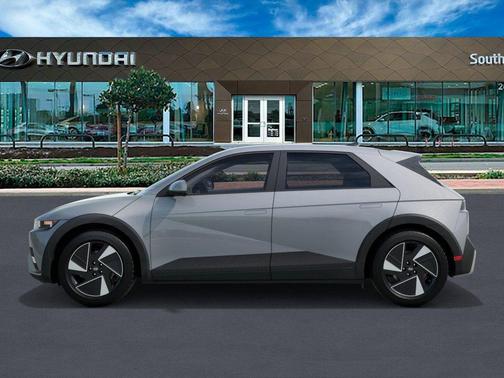 2025 Hyundai IONIQ 5 SE