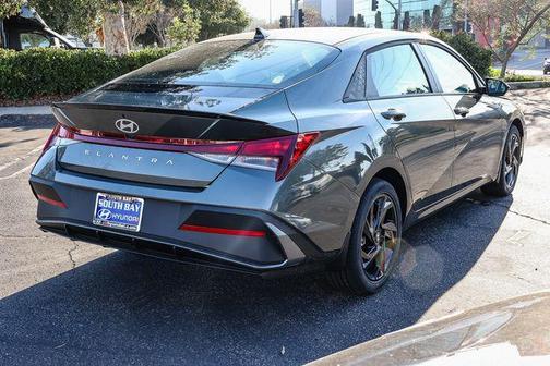 Amazon Gray 2026 Hyundai ELANTRA SEL Sport