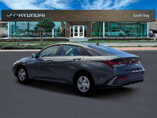 Amazon Gray 2026 Hyundai ELANTRA SE