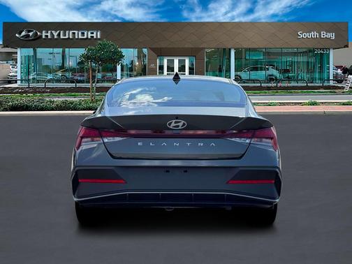 Amazon Gray 2026 Hyundai ELANTRA SE