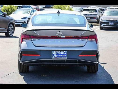 2025 Hyundai ELANTRA HEV SEL Sport