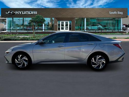 2025 Hyundai ELANTRA HEV SEL Sport